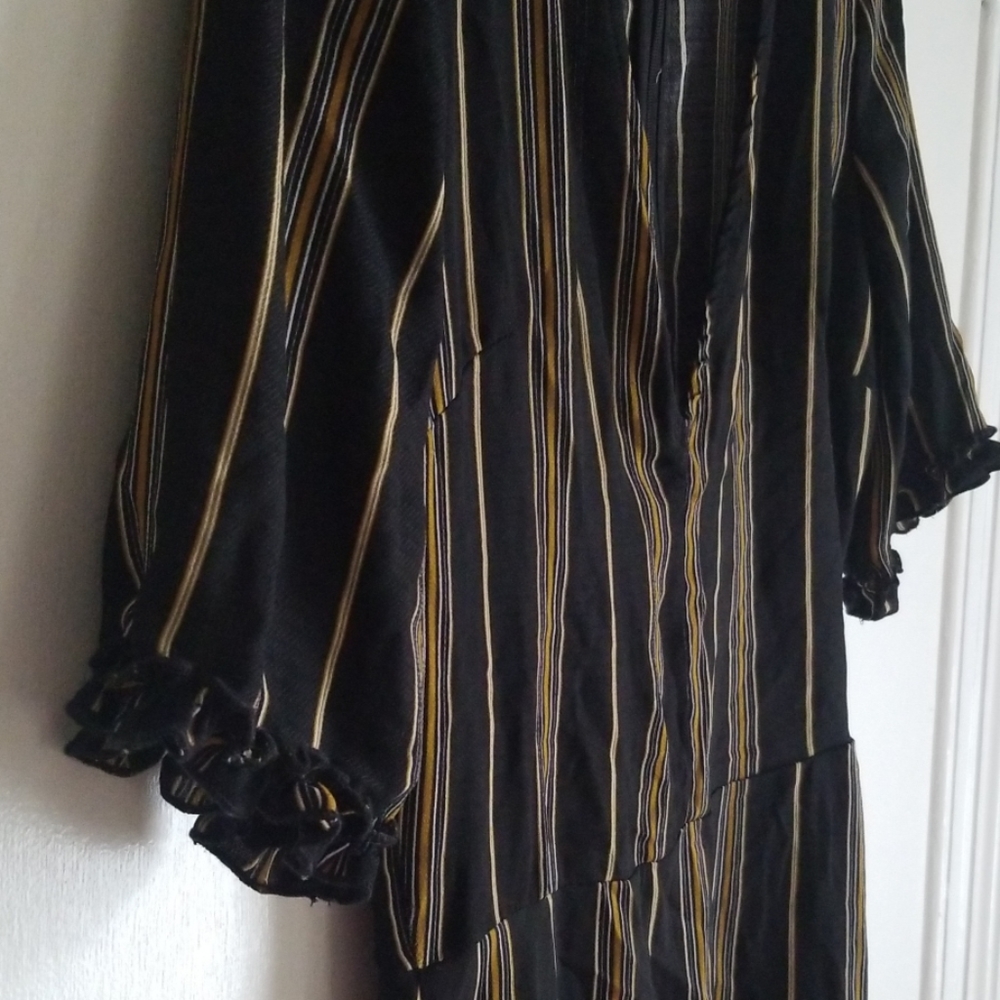Dress - Picture 2 of 6